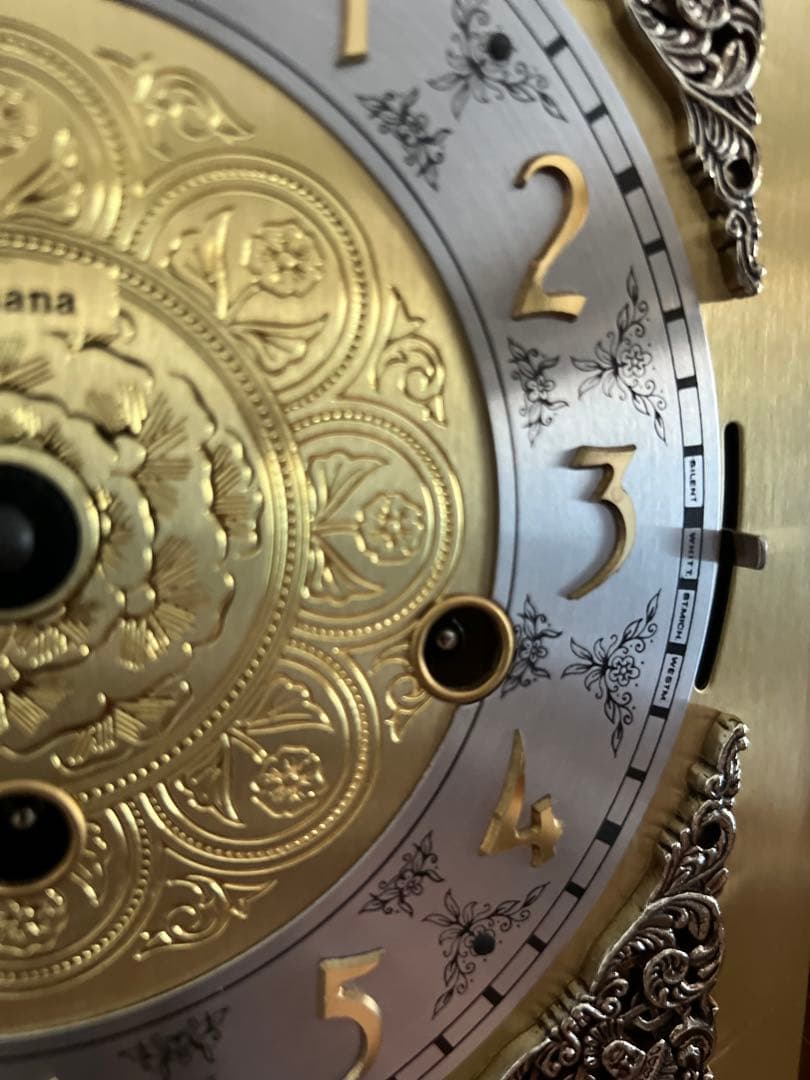 Amana 装飾的な木製置時計