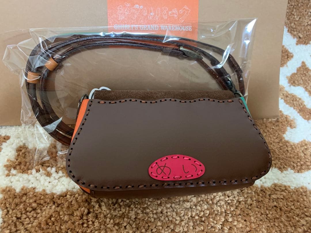 ジブリパーク限定 本革ネコバスショルダーポーチ となりのトトロ