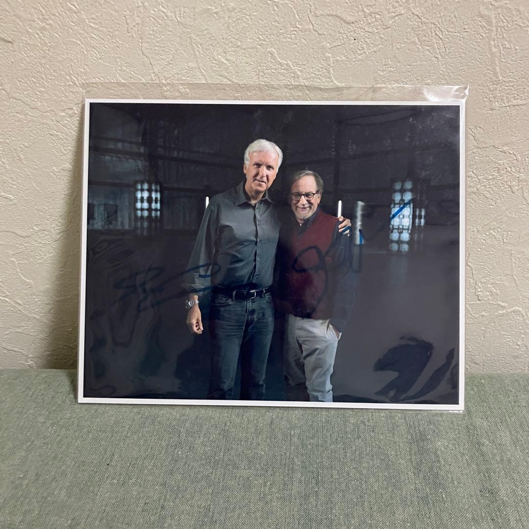 スティーブンスピルバーグとジェームズキャメロン直筆サイン入り写真