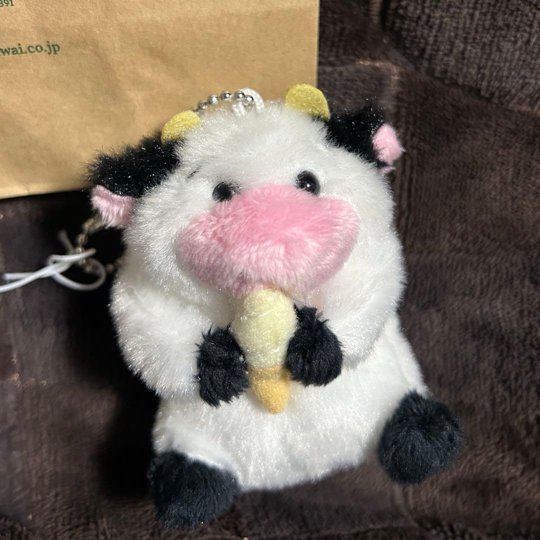 小岩井農場限定 ソフト牛 ぬいぐるみキーホルダー - メルカリ