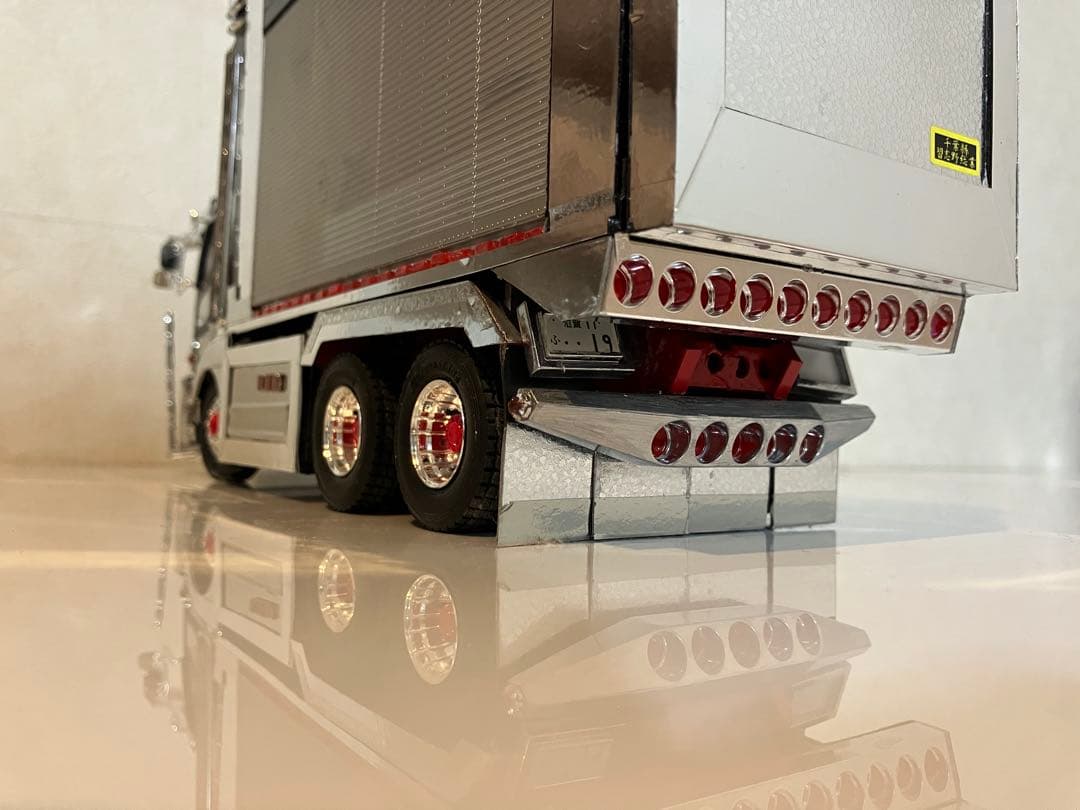 スーパーグレート、デコトラダンプ、1/32スケール完成品