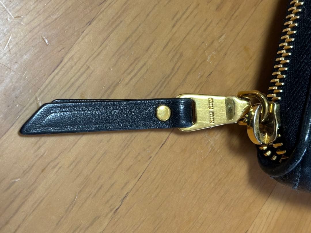 miumiu NAPPA IMPUNTURE ケース 財布 NERO