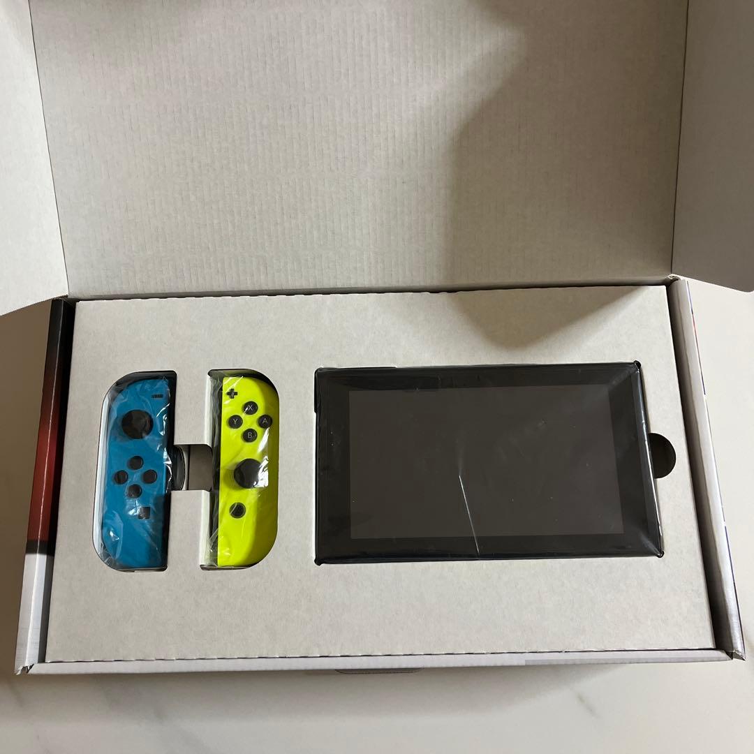 Nintendo Switch 本体 青／黄