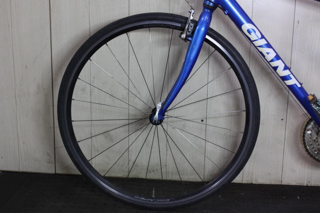 GIANT ESCAPE R3 700C アルミ 24速 470mm青色クロス