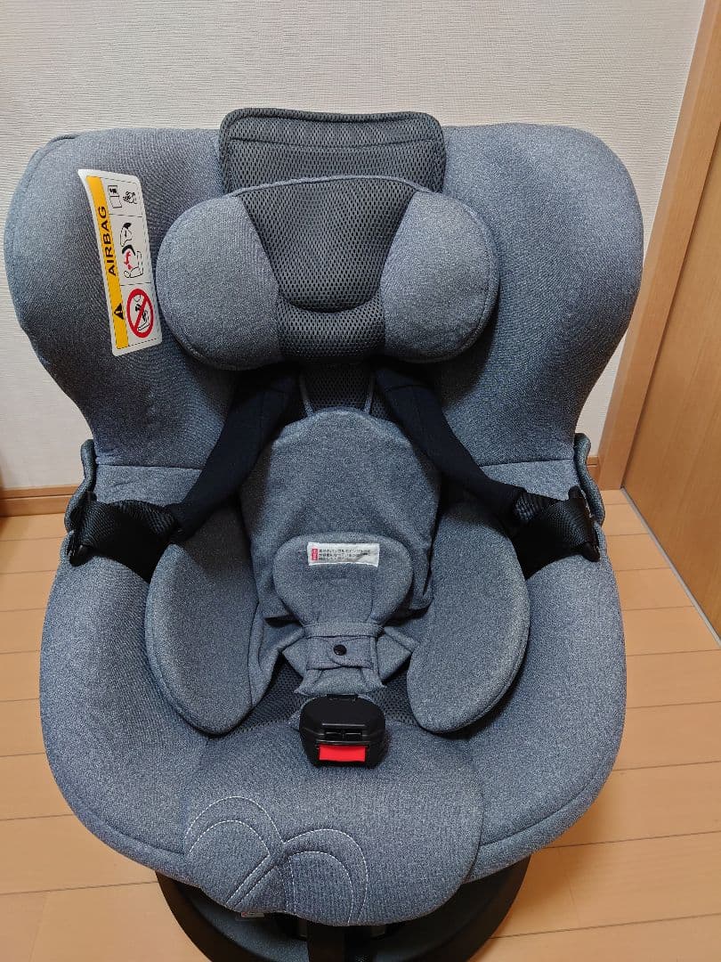 カーメイト エールベベ・クルット4i プレミアムⅢ（品番：871） グレー