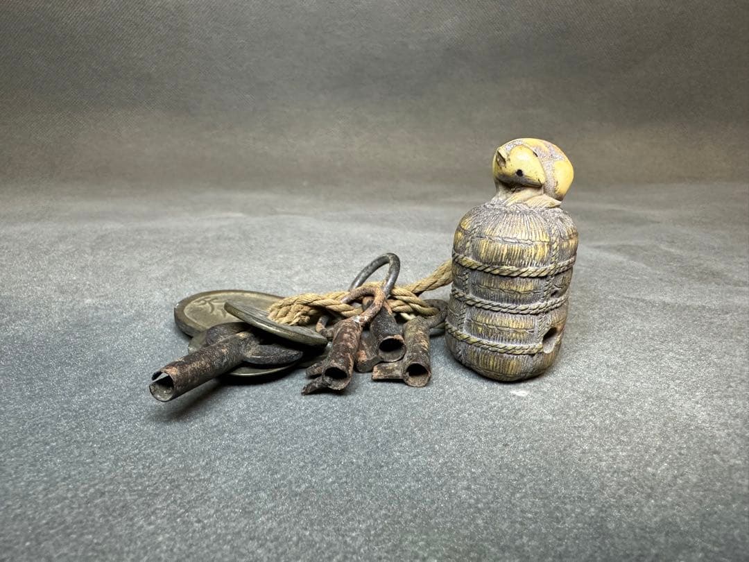 極上根付天然素材アンティーク和彫置物骨董飾り物古美術品