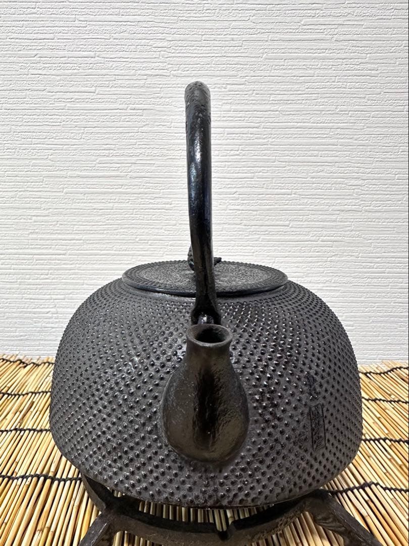 未使用相当、長期保管品、栞付 南部盛栄堂造15型アラレ 鉄瓶 南部