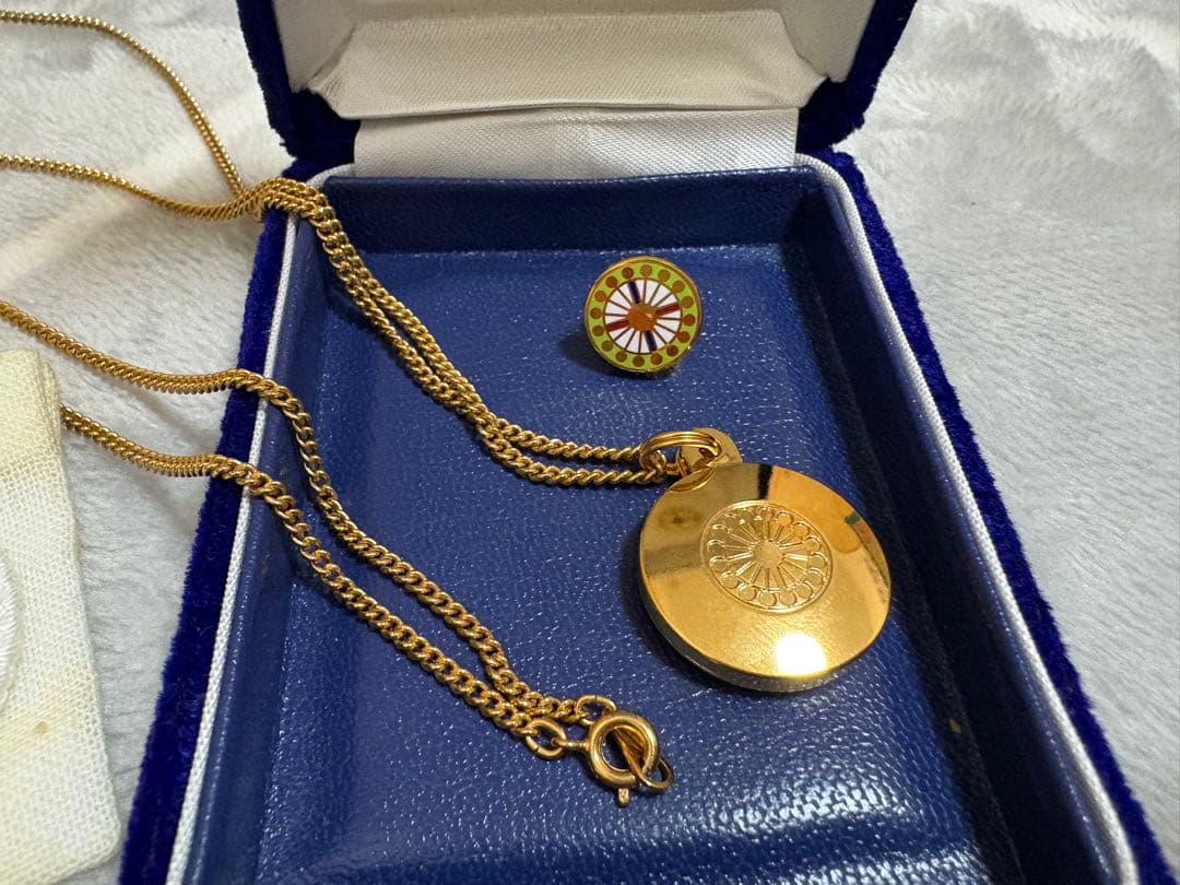 世界真光文明教団 会員章 ネックレス バッジ 社章 ケース付き - メルカリ