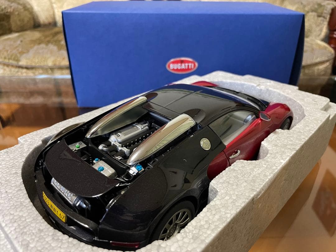 価格変更 1/18 オートアート ブガッティ ヴェイロン限定品　未展示品
