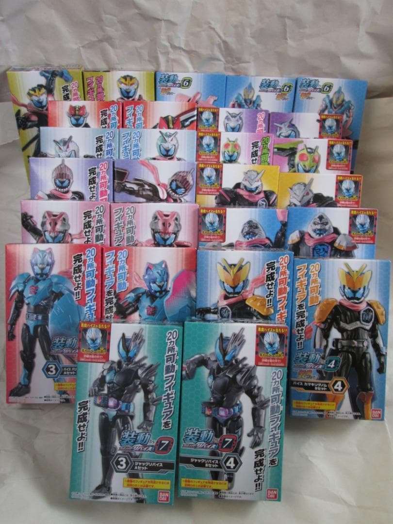 新品未開封　装動　仮面ライダー龍騎　ミラーモンスター　リバイ　バイス セット