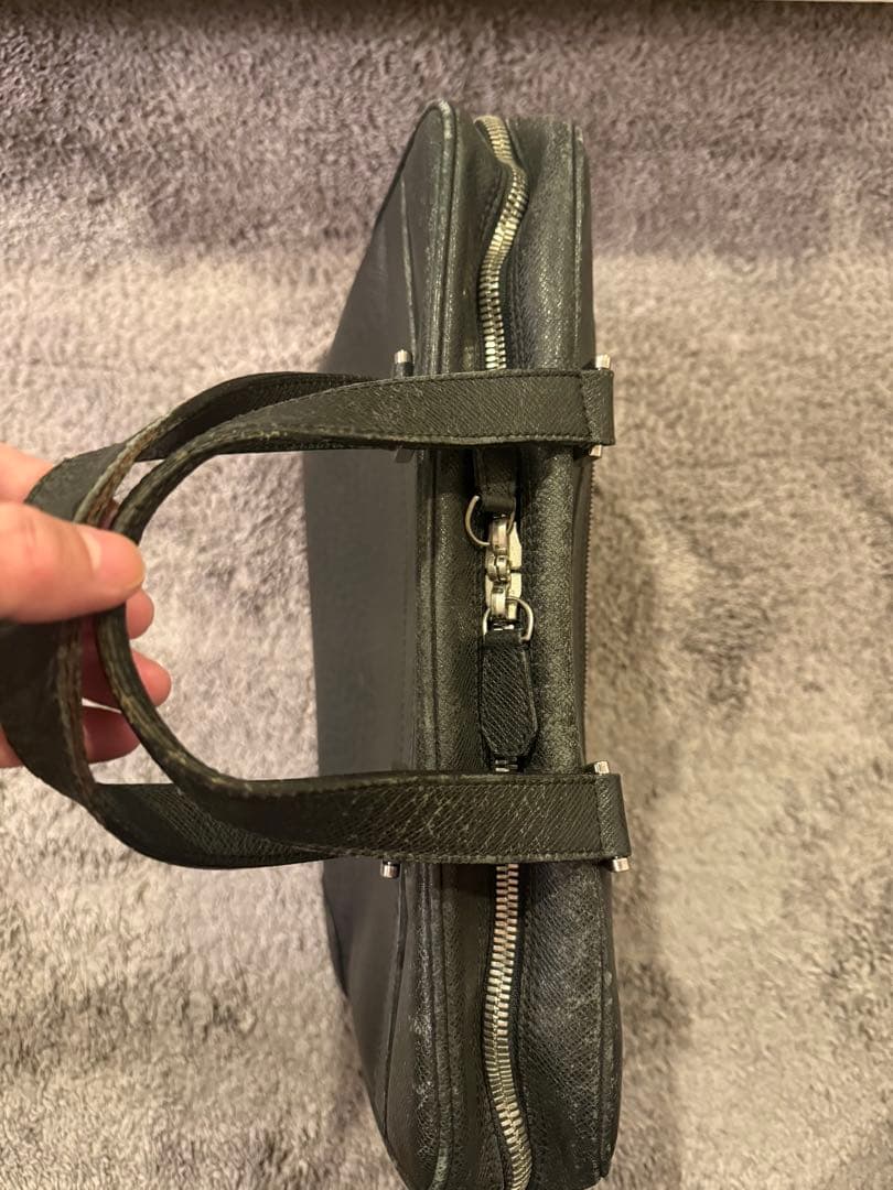 LOUIS VUITTON ルイヴィトン イゴール ビジネス バッグ タイガ