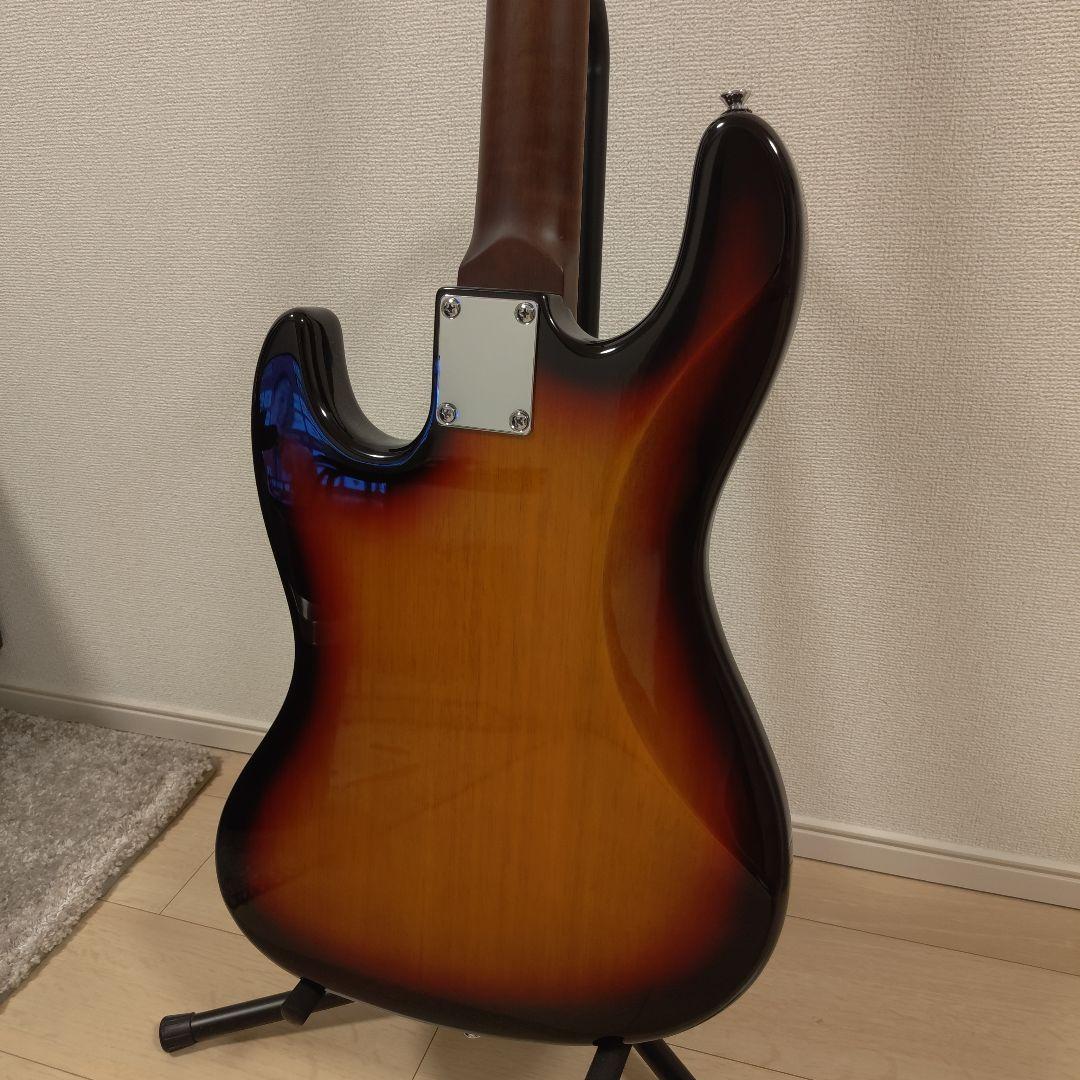 Bacchus エレキベース サンバースト