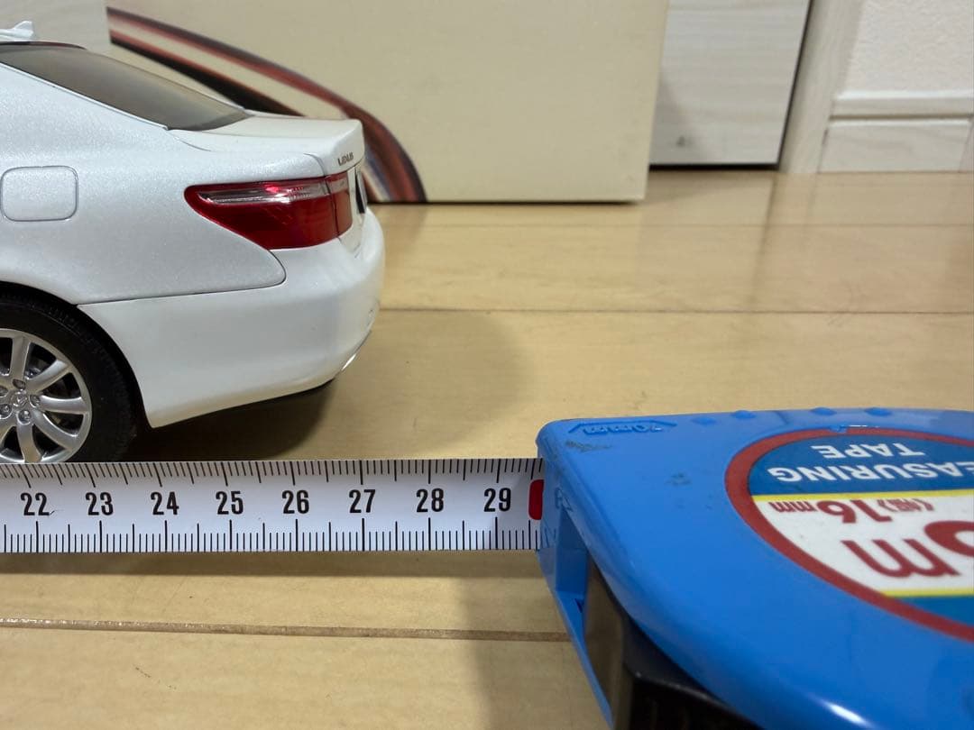 【希少】NOREV ノレブ 1/18 レクサス LS460 ミニカー