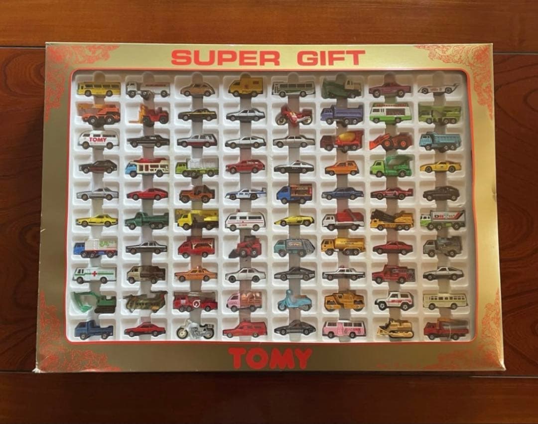 トミカ黒箱　No.40 トヨタ 救急車(スーパーギフト)