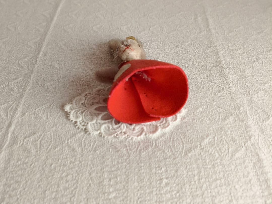 * vintage steiff ❀ * 赤いワンピースの ウサちゃん