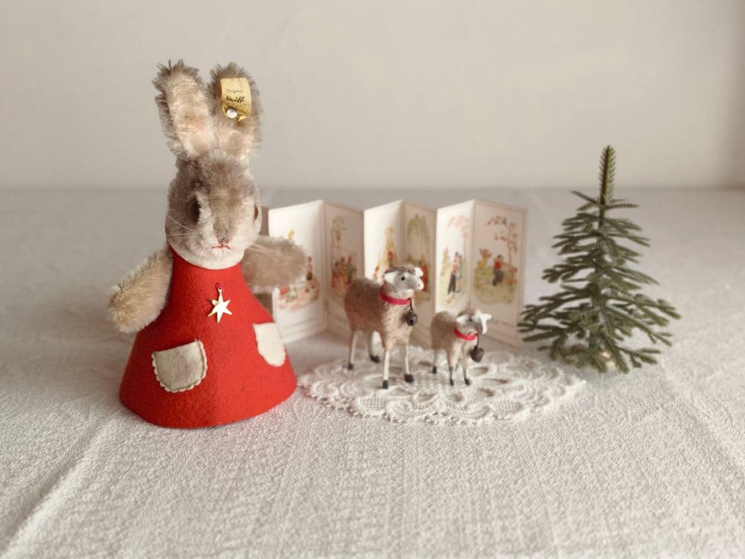 * vintage steiff ❀ * 赤いワンピースの ウサちゃん
