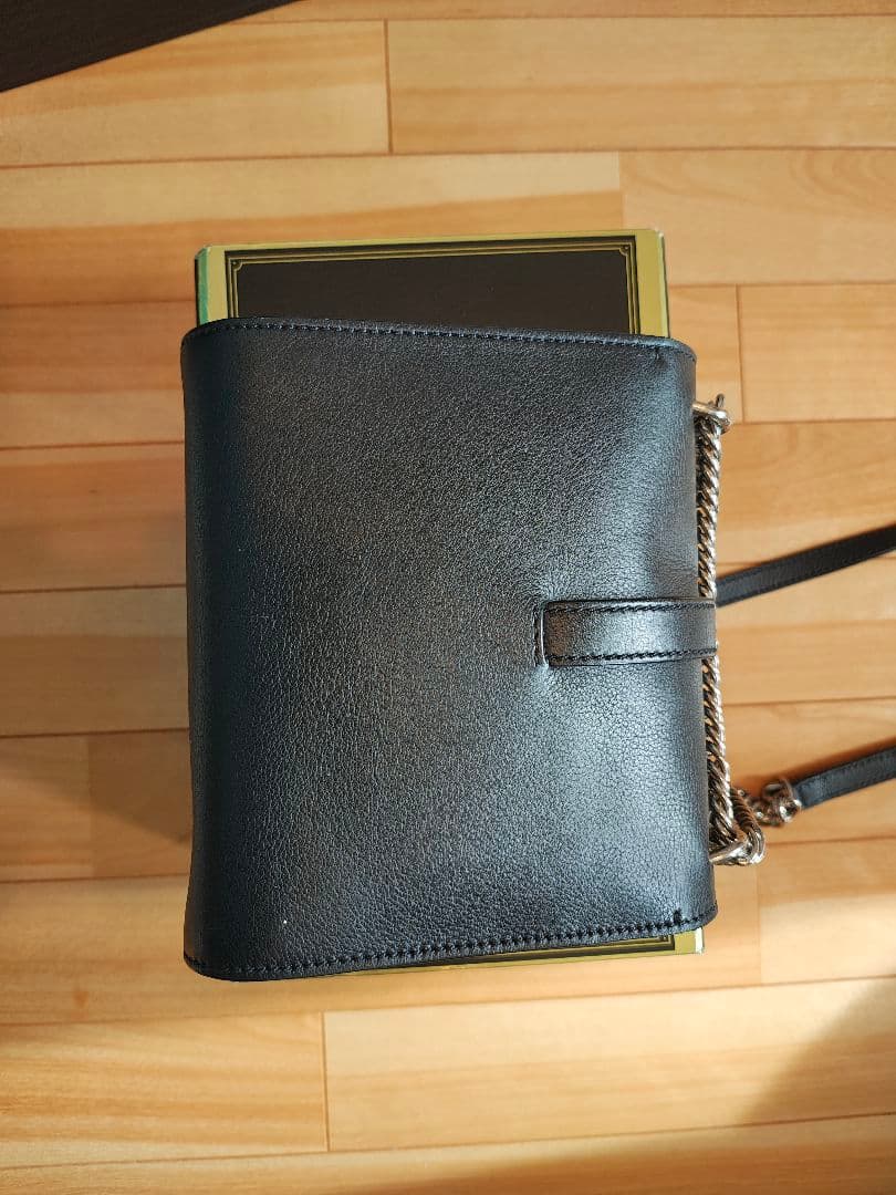 ✨BURBERRY（バーバリー）レザーショルダーバッグ✨