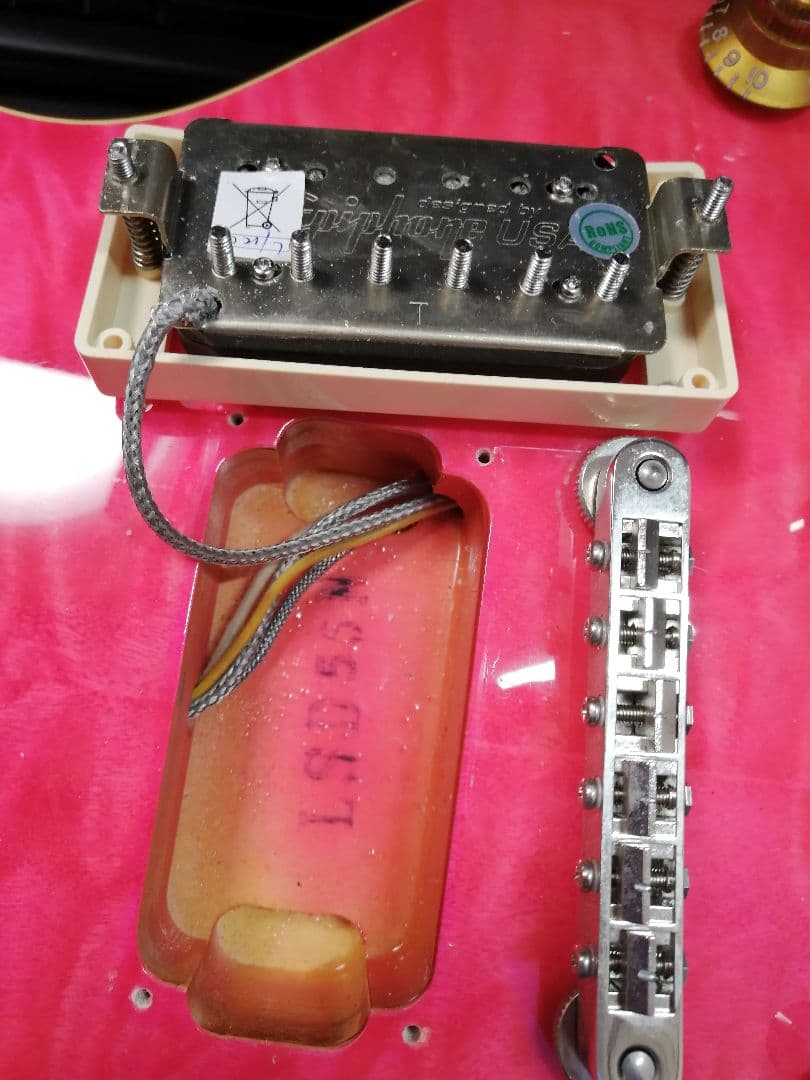 Burny Super Grade レスポールタイプ エレキギター ピンク - メルカリ