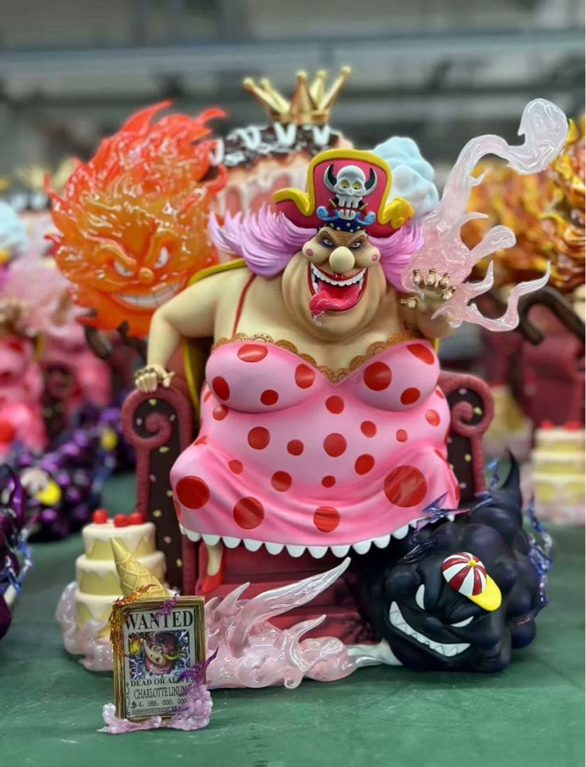 ワンピース シャーロット・リンリンビッグ・マム 四皇 フィギュア 新品