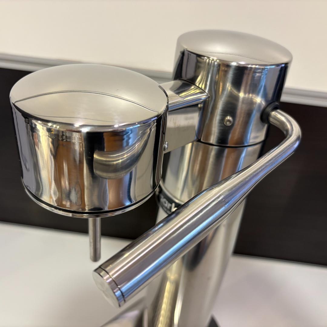 【aarke　美品】　新品ガス・新品ボトル付き　(アールケ 炭酸水メーカー )