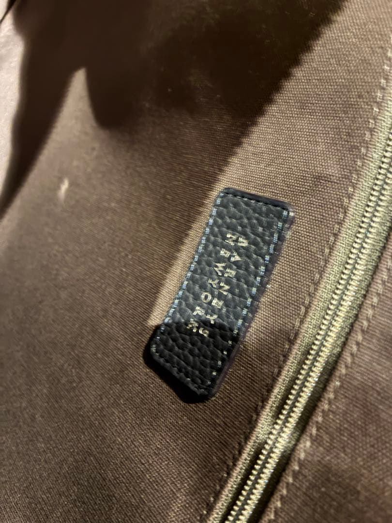 バーニーズ ニューヨーク ネイビー レザービジネスバッグ