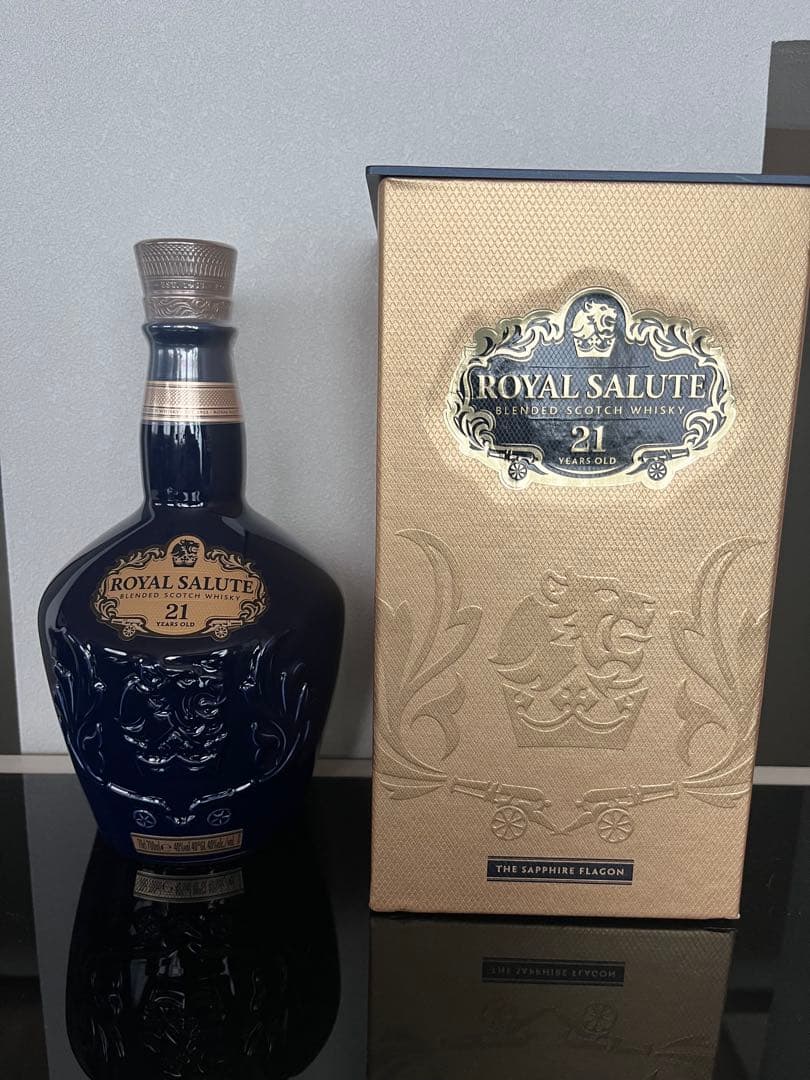 ロイヤルサルート 21年 サファイアフラゴン 箱付き 未開封 【レア終売品】 ロイヤルサルート 21年 サファイアフラゴン 箱付き 未開封 【レア終売品】