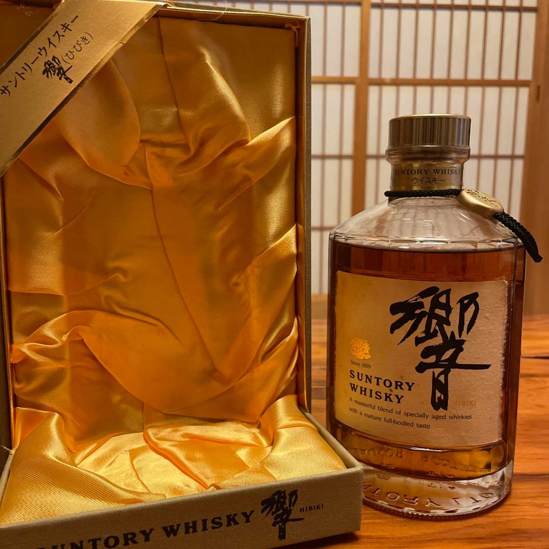 新入荷！！ 国産ウイスキー ウイスキー 響 ゴールドラベル サントリー