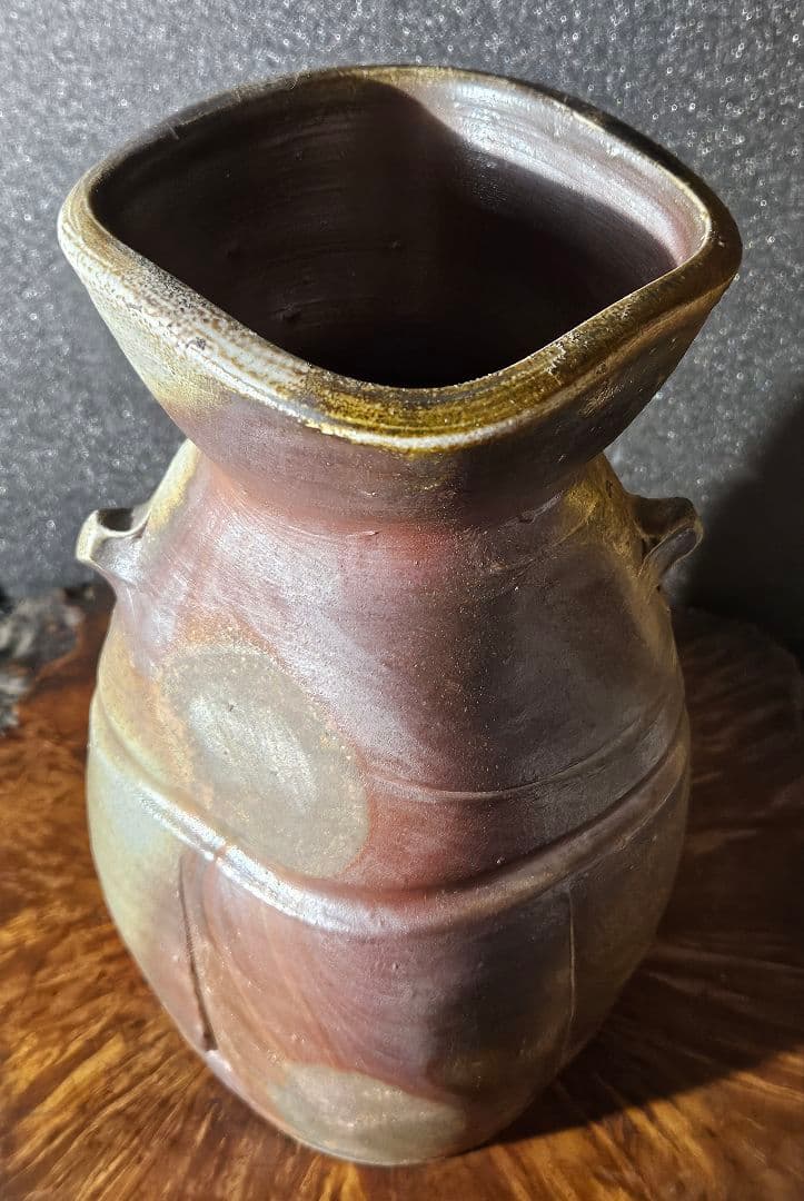 県重要無形文化財保持者 松井興之 造 備前花入 共箱