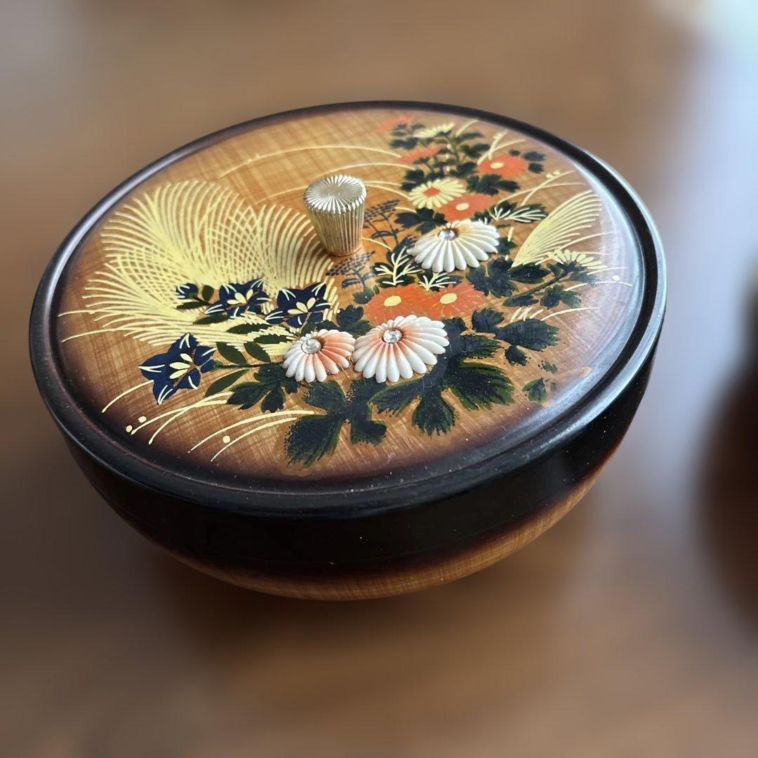 匿名配送】昭和レトロ 花柄 漆器 菓子器 2個まとめて - メルカリ