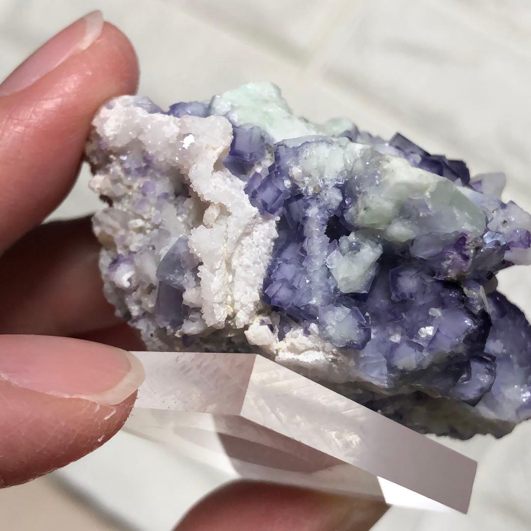 B060】ポーセリンフローライト Aタイプ ヤオガンシャン 鉱物標本