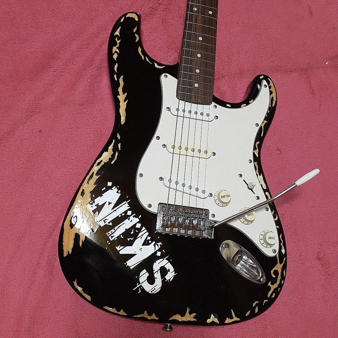 【良・美品】SKINペイントSUGIZOモデル。ST。アーム・ソフトケース付