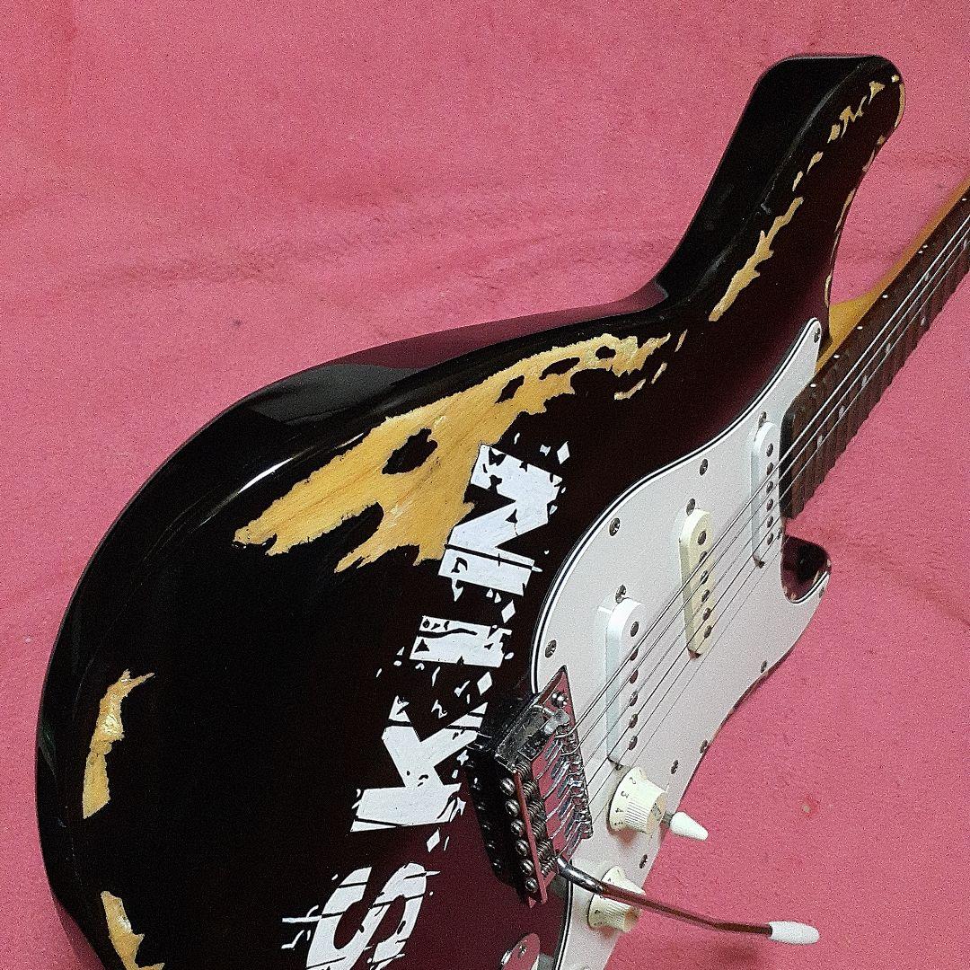 【良・美品】SKINペイントSUGIZOモデル。ST。アーム・ソフトケース付