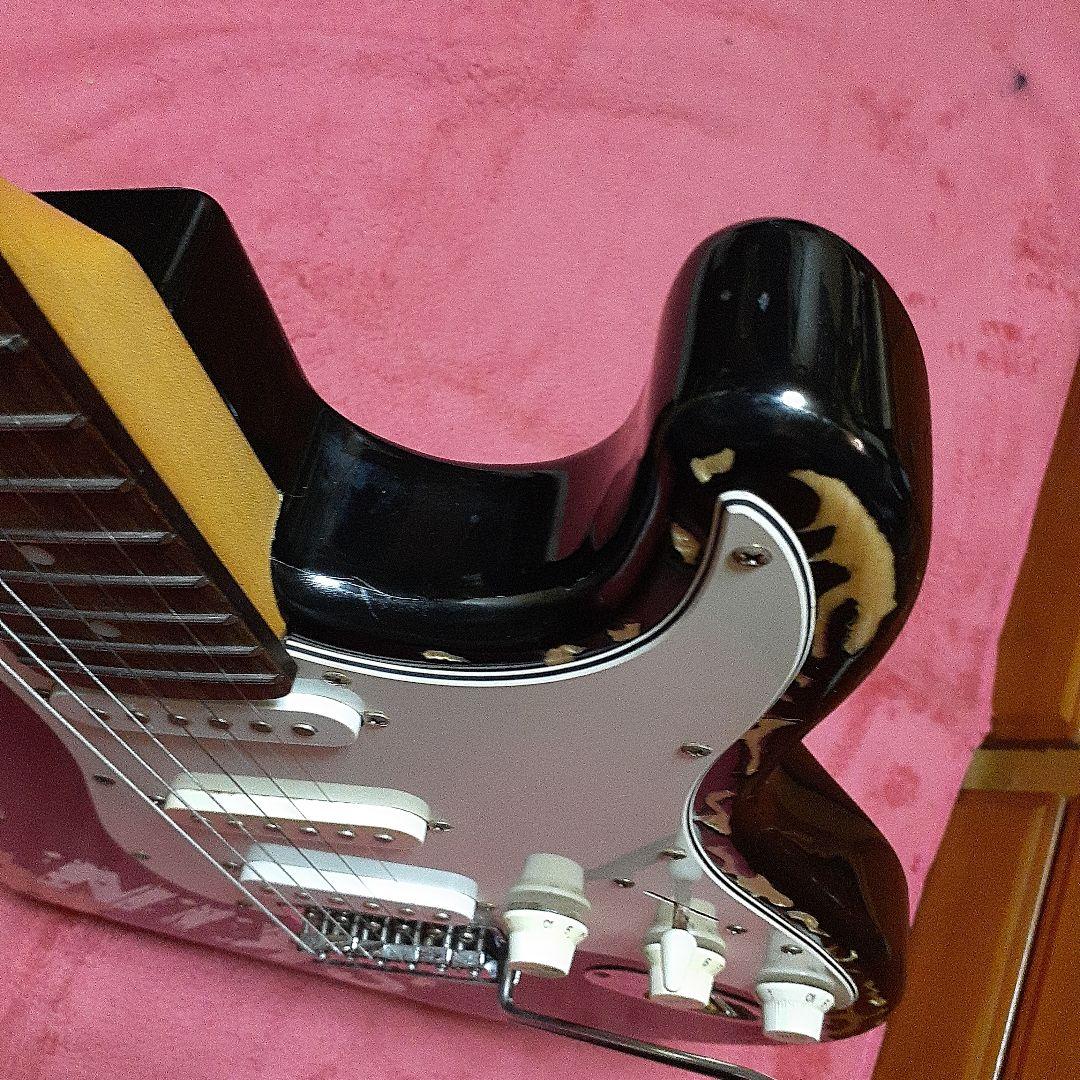 【良・美品】SKINペイントSUGIZOモデル。ST。アーム・ソフトケース付