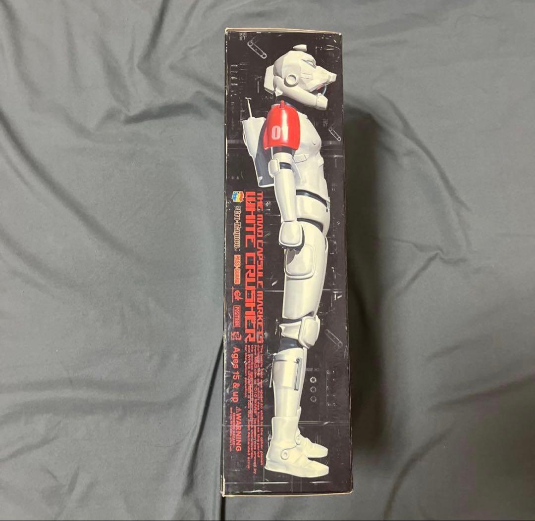 WHITE CRUSHER フィギュア