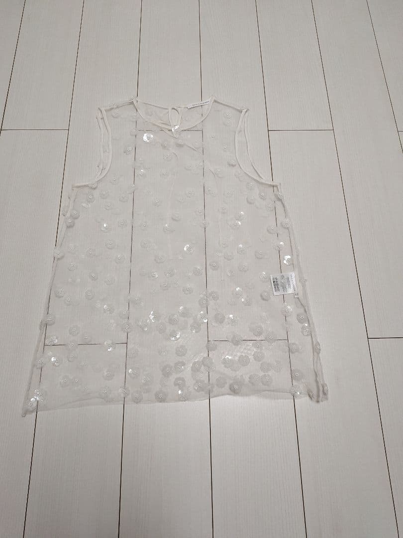 ノースリーブトップス