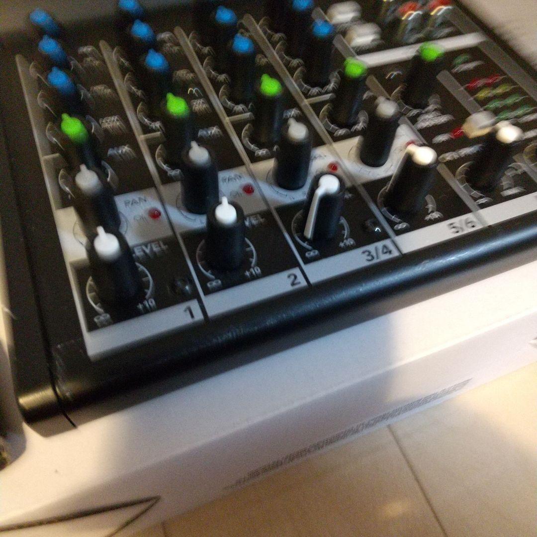 Mackie Mix8 アナログミキサー