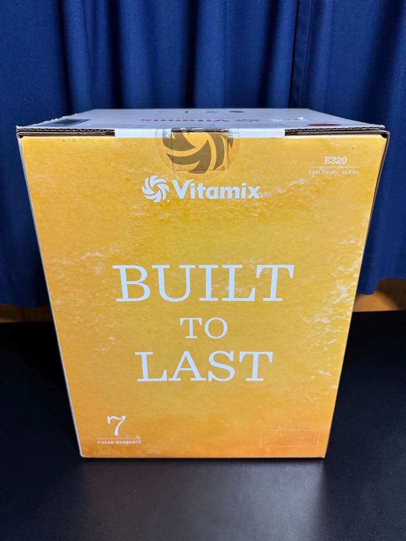 新品未開封未使用品　Vitamix E320 ブレンダー　レッド