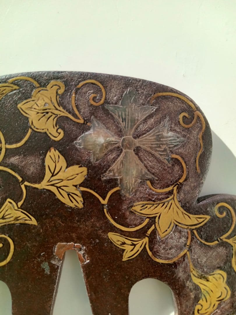 平安城鍔（キリシタン鐔）　桃山時代