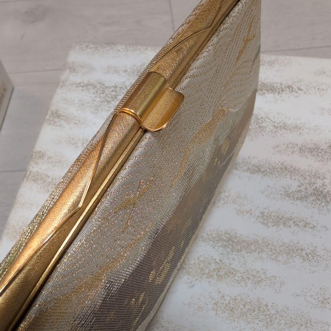 ももCafe様銀座ぜん屋本店　ゴールド地で品も良し　格もある