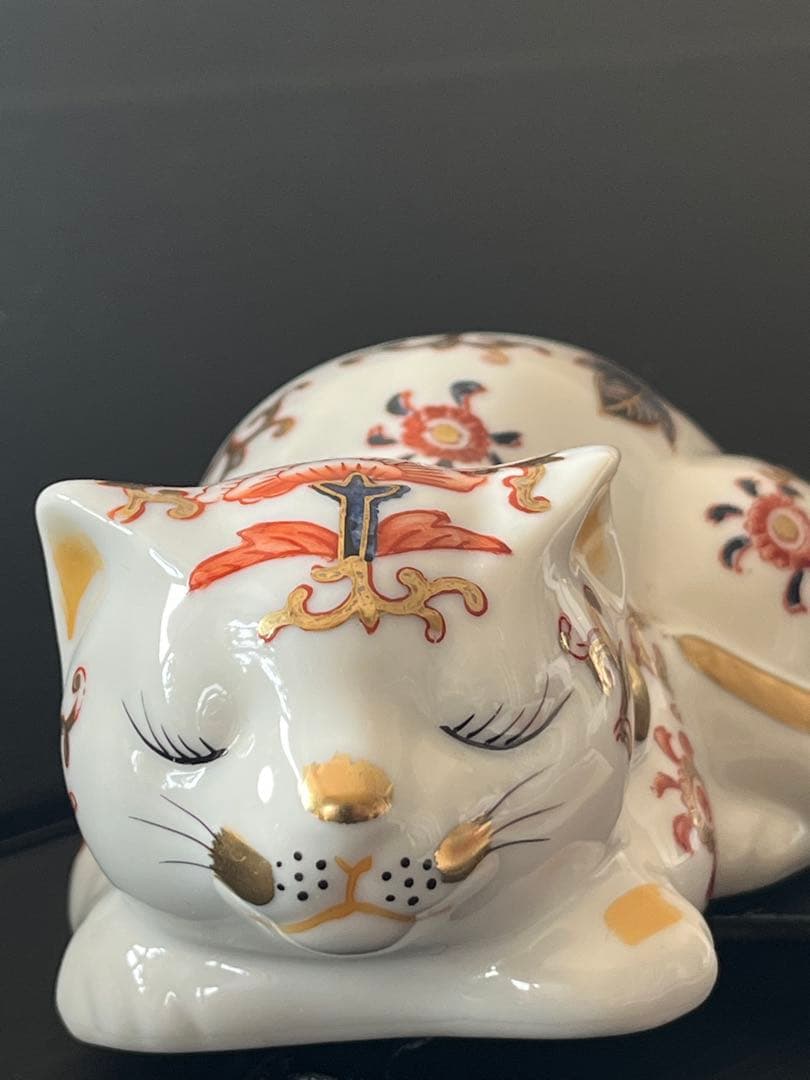 伊万里焼の眠り猫 陶器 置物 美品 レトロ
