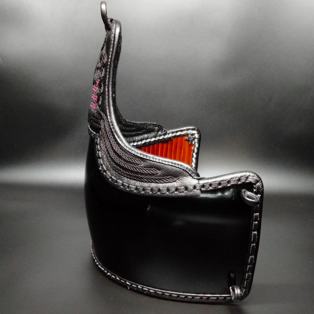 剣道屋 中高〜一般向 胴単品 鬼雲飾り エンジ色ライン 裏50本朱塗 脇3