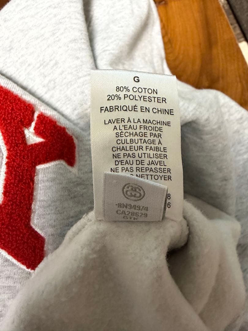 stussy パイルアーチロゴ　パーカー　グレー