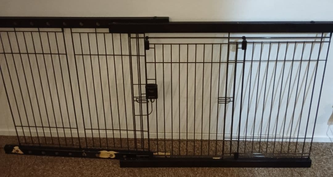 【室内のみ利用】<解体洗浄済>リッチェル 木製ペットサークル／ダークブラウン リッチェル 木製お掃除簡単ペットサークル ダークブラウン 120-60