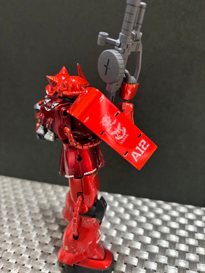 ま*お様 1/144 シャア専用ザク＆シナンジュ キャンディ塗装完成品