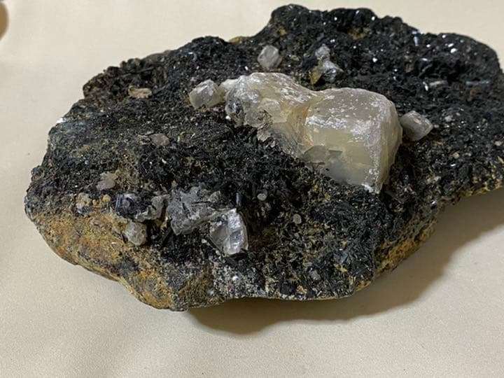 骨水晶 bone quartz 緑簾石 661g