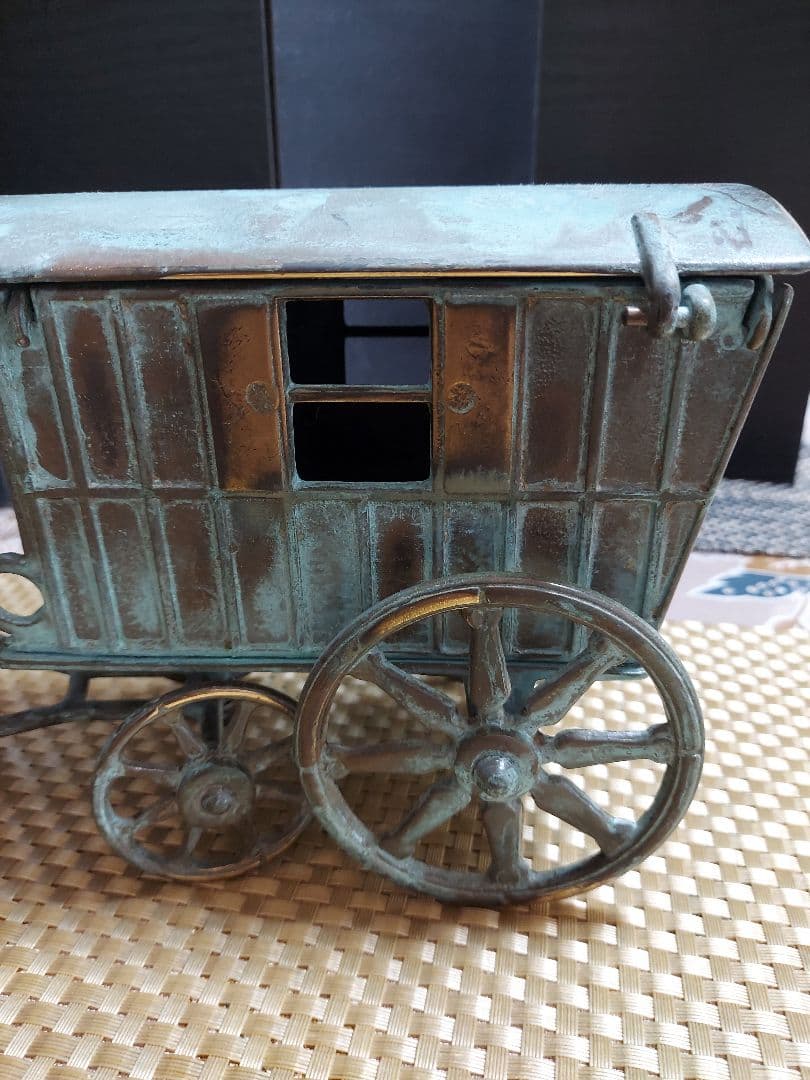 144 青銅製？オブジェ