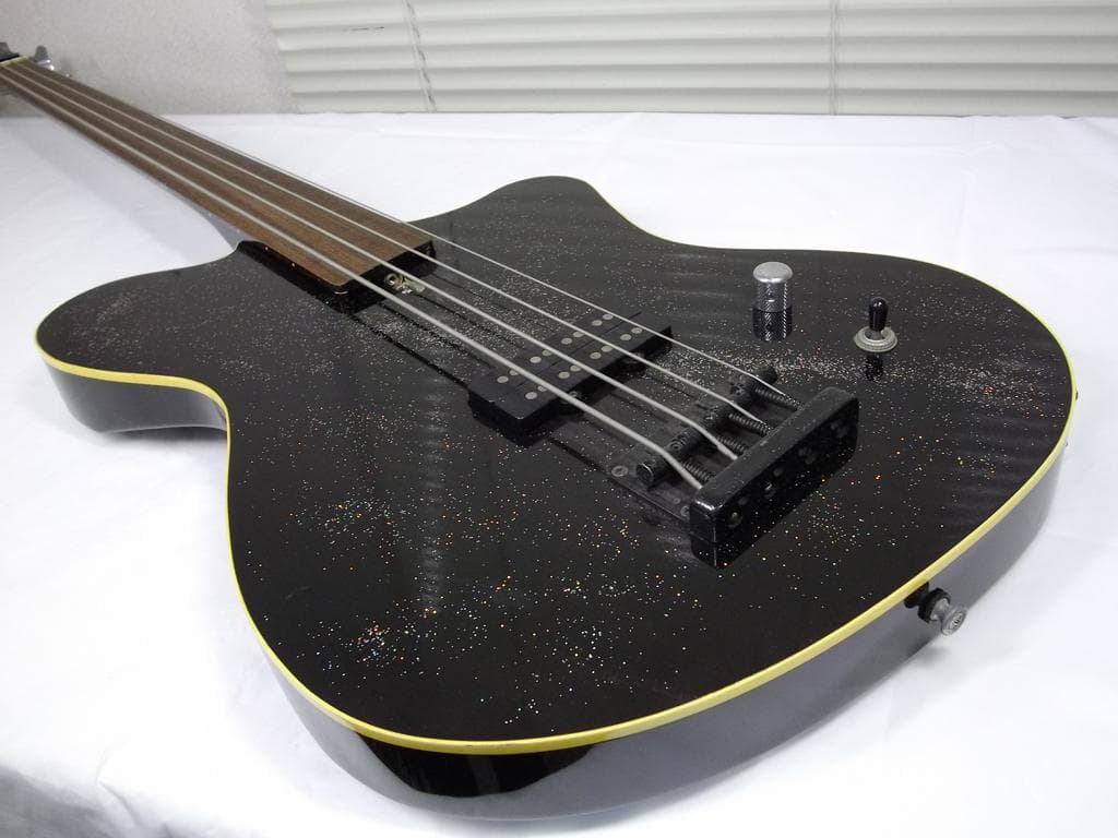 アメリカンジーザス フレットレス エレキベース ヴィンテージ