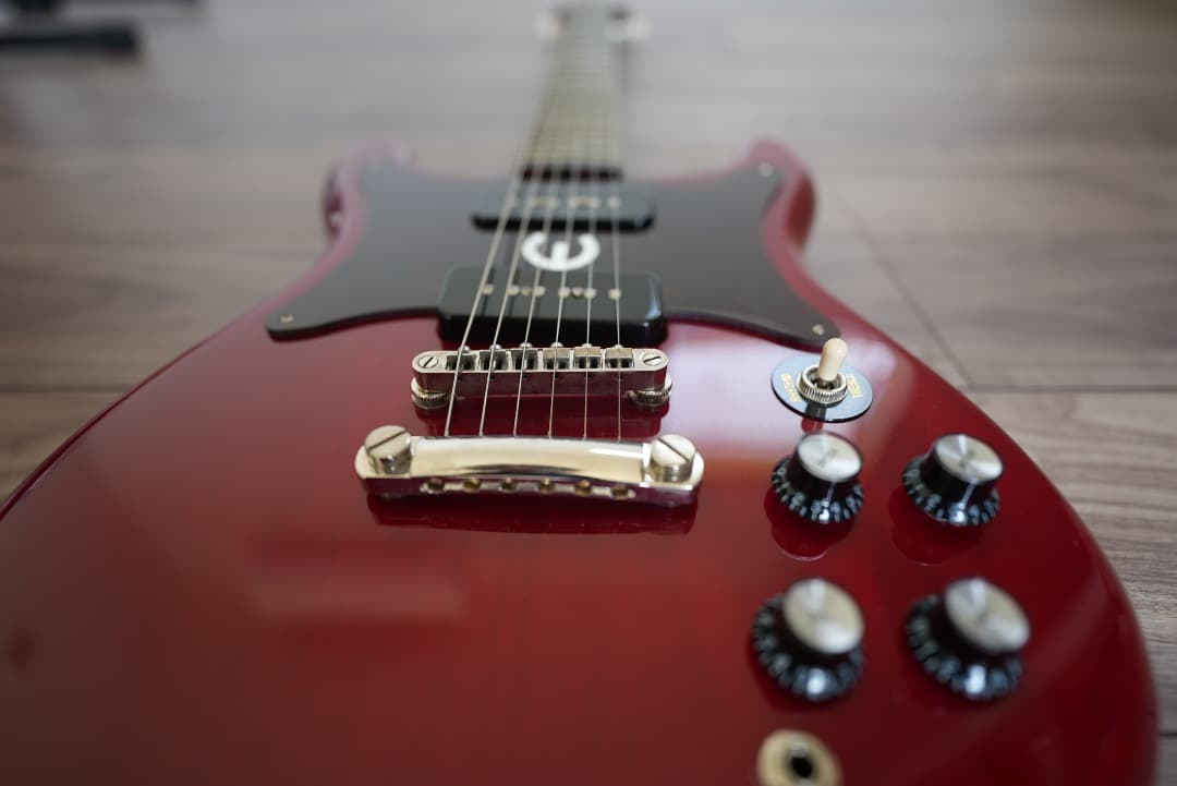軽くて可愛い、Epiphone Wilshire P-90 Cherry