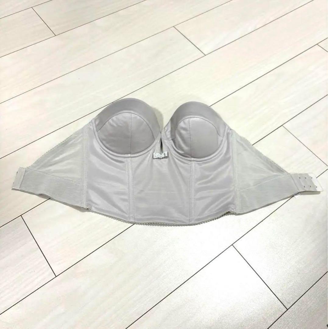 D75 ブライダルインナー　バックレスビスチェ