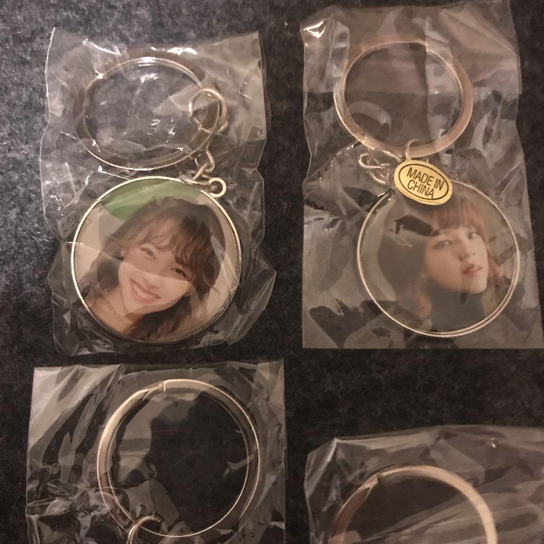 韓国POP UP STORE TWICE LIKEYキーホルダー　セット